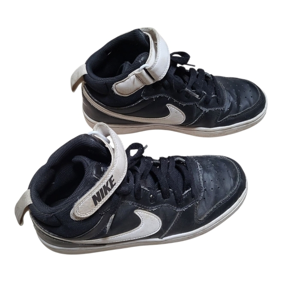 Nike Kids' Court Borough Mid 2 High Top Sneaker Big Kid - Size 5.5Y - Picture 2 of 5